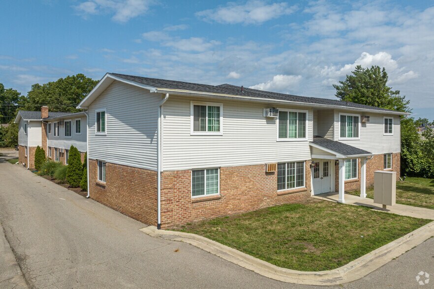 More Photos Of 6129-6201 Beechfield Dr, Lansing Apartments For Sale