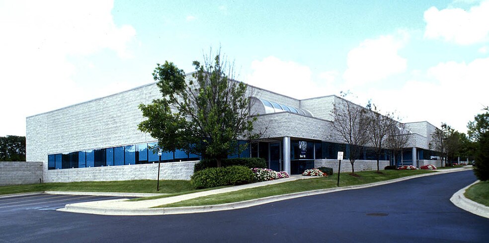 More Photos Of 37735 Enterprise Ct, Farmington Hills Light Manufacturing For Lease