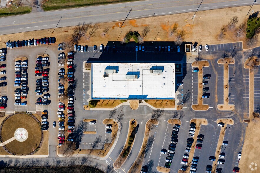 More Photos Of 100 Market Place Blvd, Cartersville Unknown For Lease