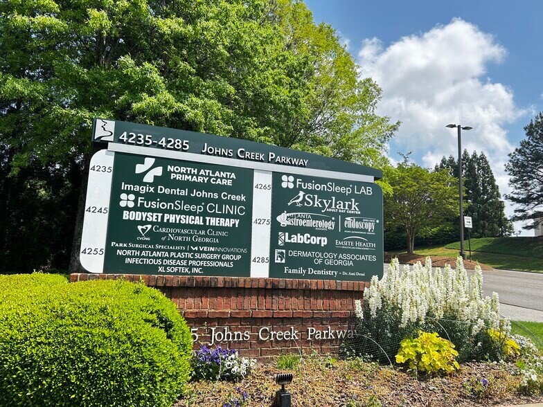 More Photos Of 4245 Johns Creek Pky, Suwanee Medical For Lease