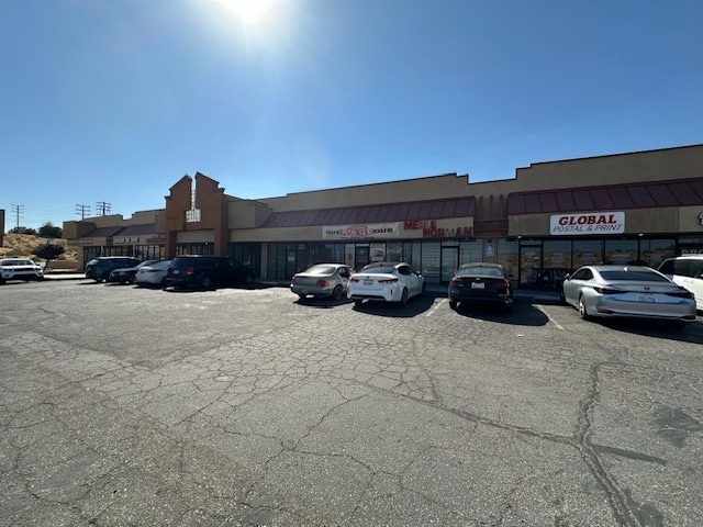 More Photos Of 13728 Hesperia Rd, Victorville Unknown For Lease