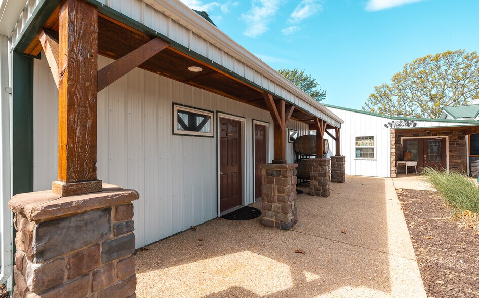 More Photos Of 5870 Old 66, Leasburg Winery Vineyard For Sale