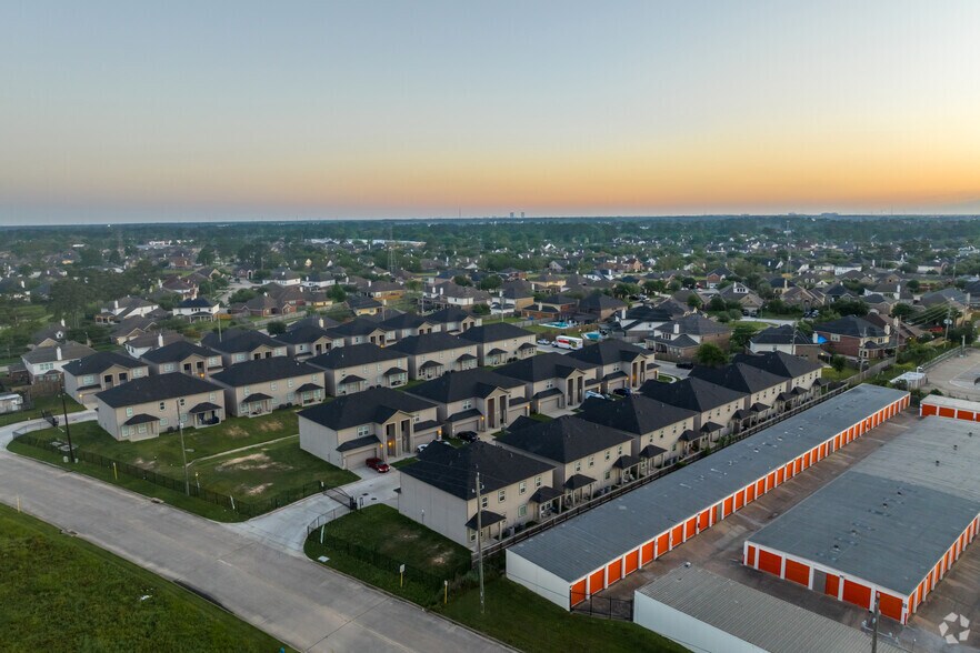 More Photos Of 18620 Louetta Creek Dr, Spring Apartments For Sale