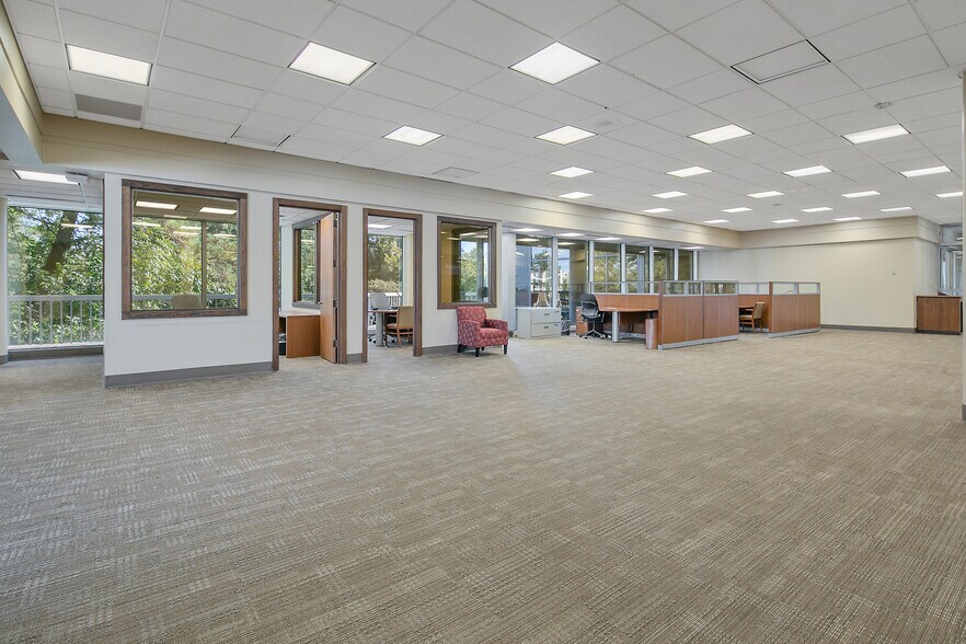 More Photos Of 200 Green St, Fayetteville Storefront Retail Office For Lease