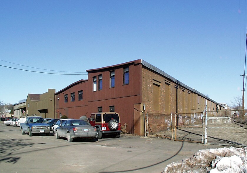 More Photos Of 30 Edmund St, Hamden Warehouse For Sale