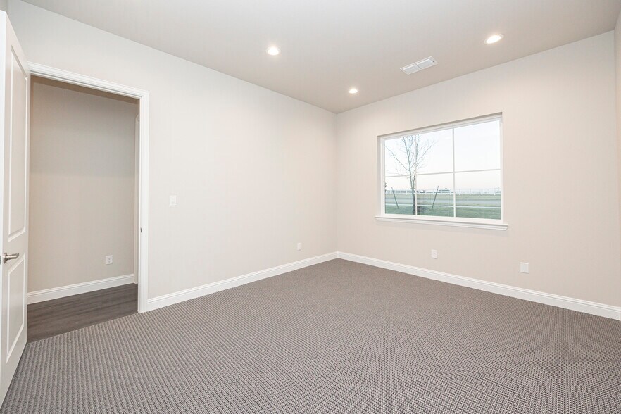 More Photos Of 6000 Alma Rd, McKinney Office For Lease