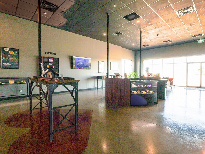 More Photos Of 4805 75 St, Stettler Storefront Retail Office For Sale