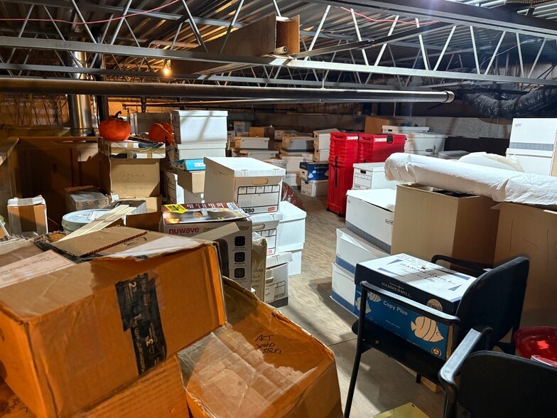 More Photos Of 25 Ross St, Wharton Warehouse For Lease
