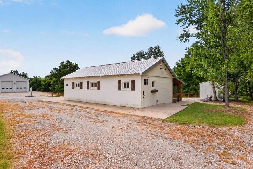 More Photos Of 12705 Rhoden Ln, Lowell Flex For Sale