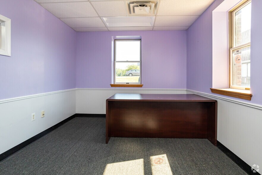 More Photos Of 338 Harris Hill Rd, Buffalo Office For Lease