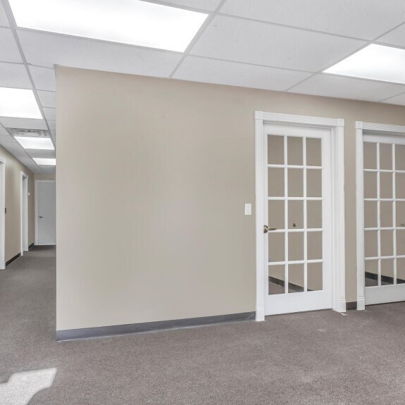 More Photos Of 4327 SW 21st St, Oklahoma City Warehouse For Lease