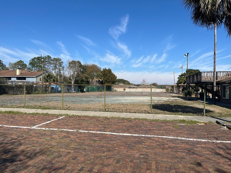 More Photos Of 3461 Peeler Rd, Jacksonville Sports And Entertainment For Sale