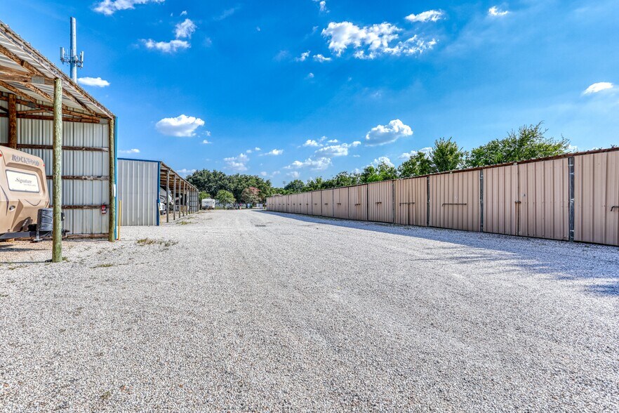 More Photos Of 22614 Schiel Rd, Cypress Land For Lease