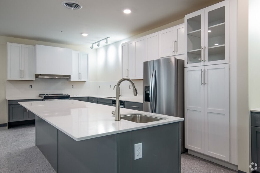 More Photos Of 1520 Elm St, Wausau Multifamily For Sale