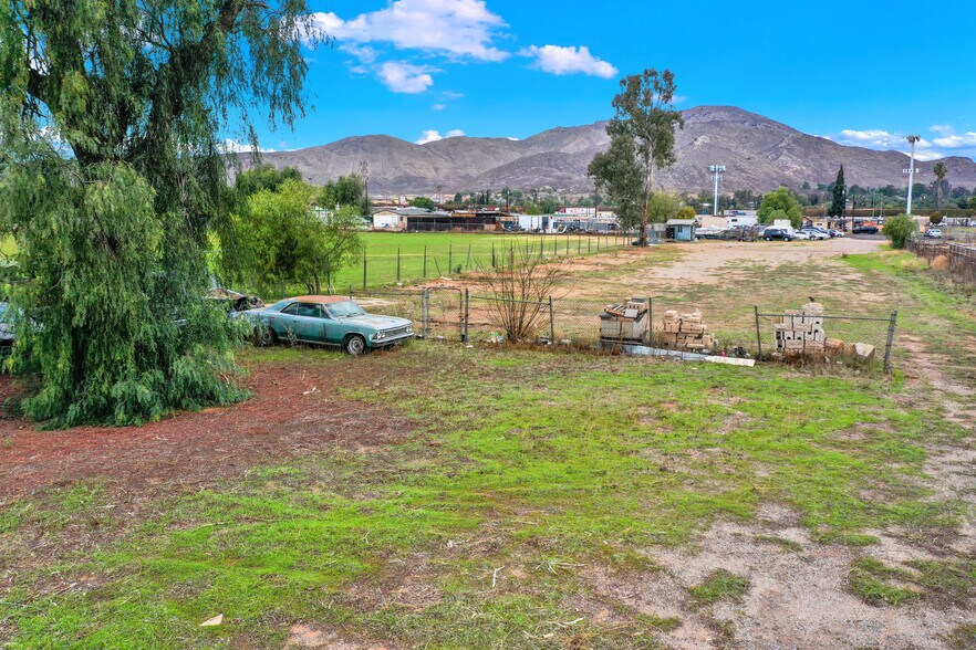 More Photos Of 7081 Valley Way, Jurupa Valley Specialty For Sale