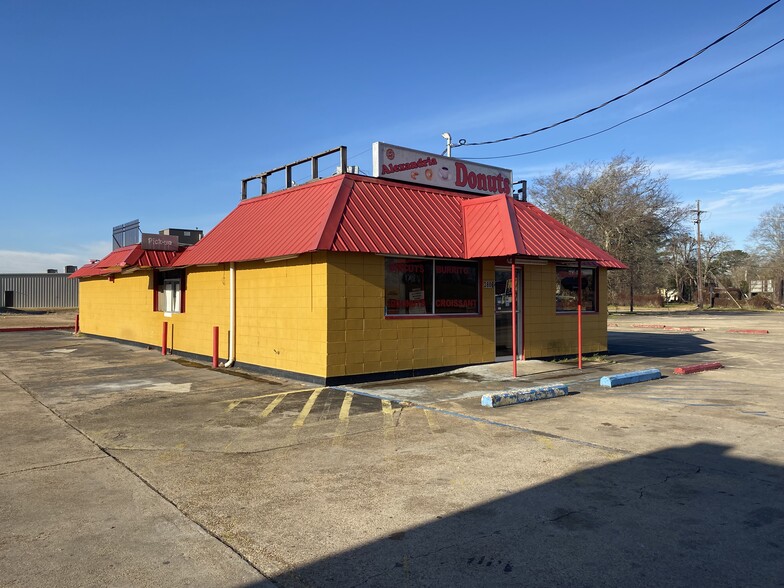 More Photos Of 3812 3rd St, Alexandria Freestanding For Sale