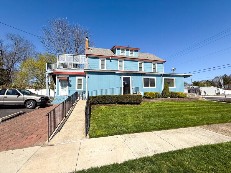 More Photos Of 2 Berlin Rd, Lindenwold General Retail For Sale