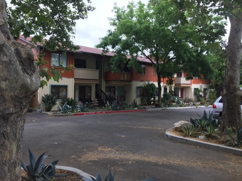 More Photos Of 4835 Orange Grove Ave, Sacramento Apartments For Sale