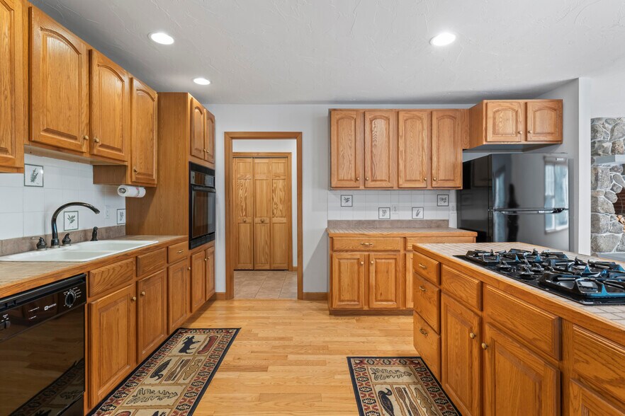 More Photos Of 41 Hobbs Rd, West Newfield Specialty For Sale