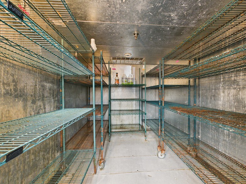 More Photos Of 1012 Broadway, Columbus Storefront Retail Residential For Lease