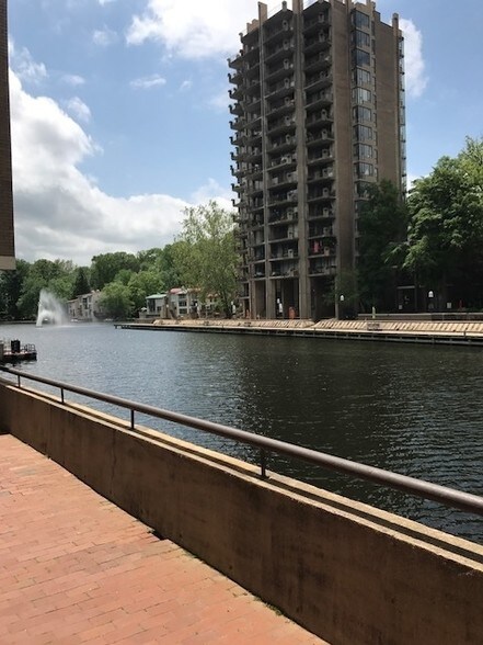 More Photos Of 1635 Washington Plz, Reston Apartments For Lease