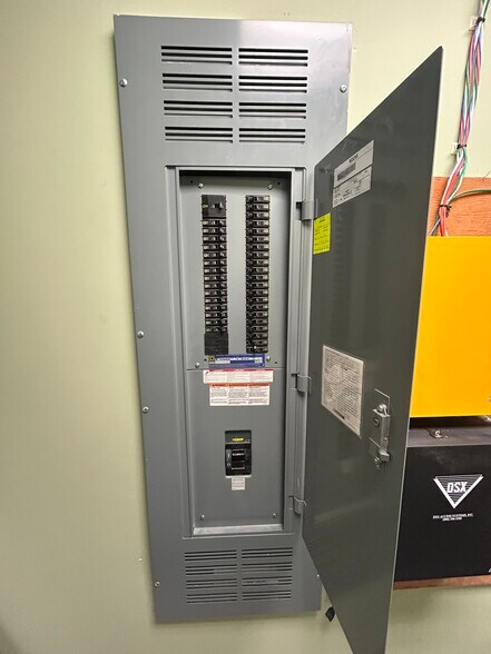 More Photos Of 826 N Martin Luther King Jr Dr, Jackson Freestanding For Sale