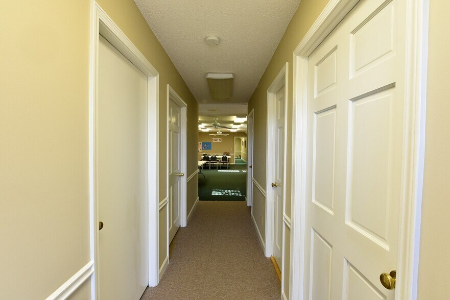 More Photos Of 2601 Sandy Plains Rd, Marietta Office For Sale