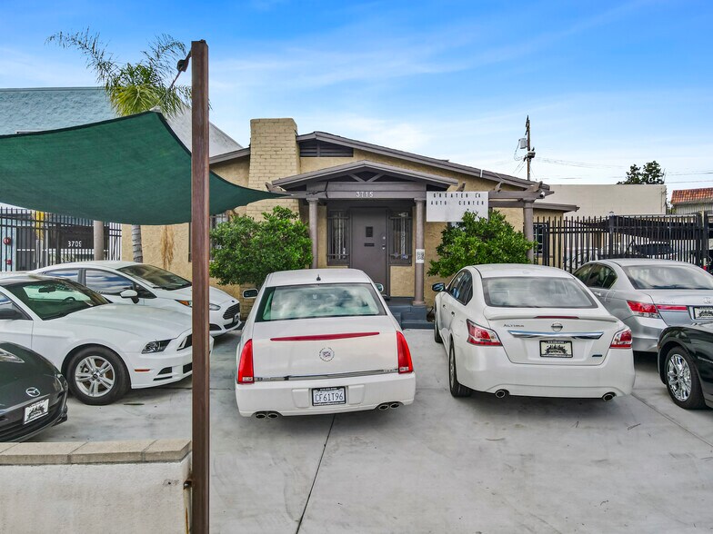 More Photos Of 3713-3715 Clifton Pl, Montrose Auto Repair For Sale