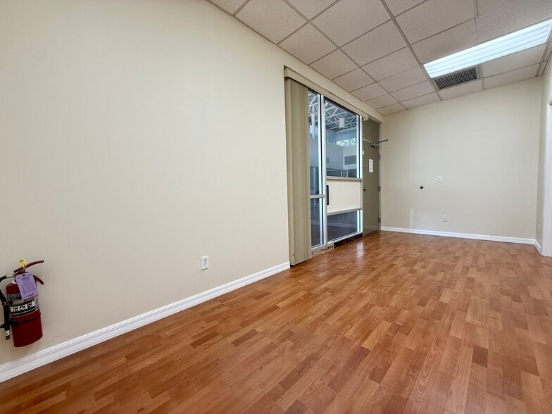 More Photos Of 14003-14019 N Dale Mabry Hwy, Tampa Medical For Lease