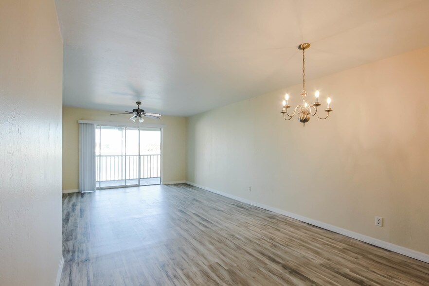 More Photos Of 706 SE 13th Ct, Cape Coral Apartments For Sale