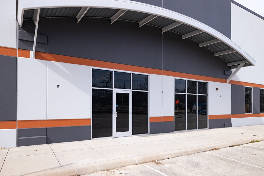 More Photos Of 14829 Bulverde Rd, San Antonio Warehouse For Lease