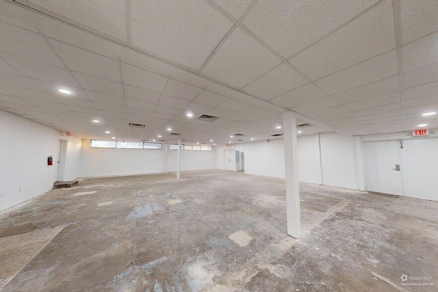 More Photos Of 400 W Cervantes St, Pensacola Flex For Lease