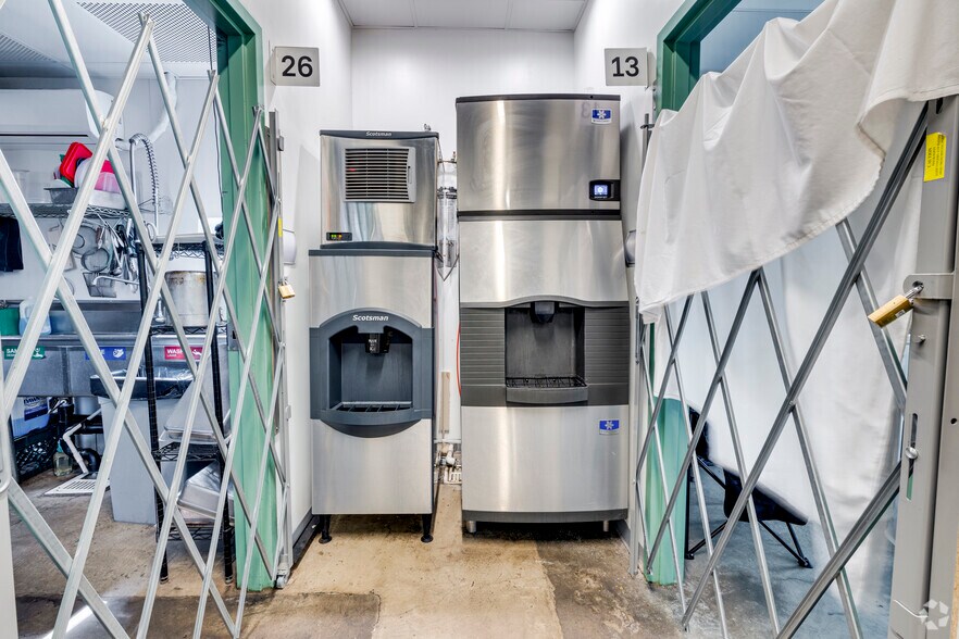 More Photos Of 720 W Highland Ave, Phoenix Food Processing For Lease