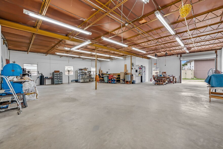 More Photos Of 1444 19th St N, Saint Petersburg Warehouse For Sale