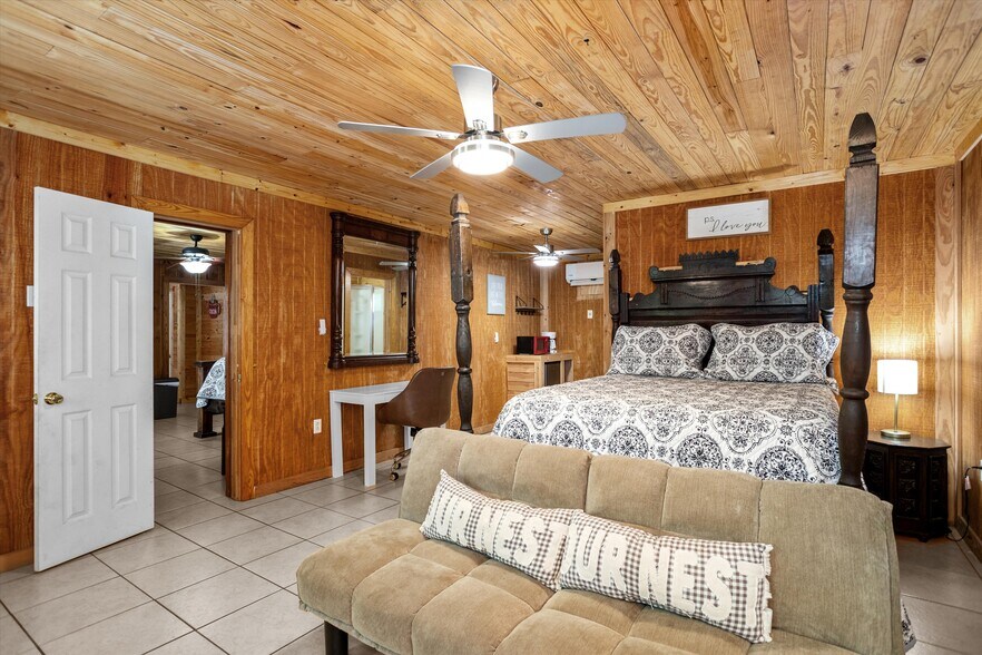 More Photos Of 2508 US-69, Lufkin Lodge Meeting Hall For Sale