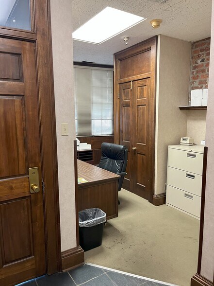 More Photos Of 328 Lafayette St, New Orleans Loft Creative Space For Sale