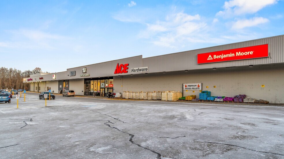 More Photos Of 146 S Main St, Milford Unknown For Lease