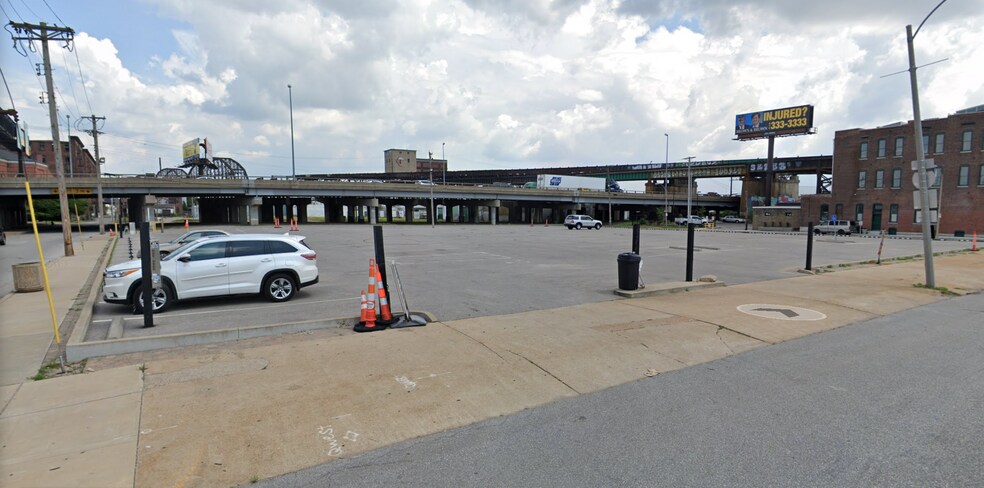 More Photos Of 800 S 4th St, Saint Louis Land For Sale