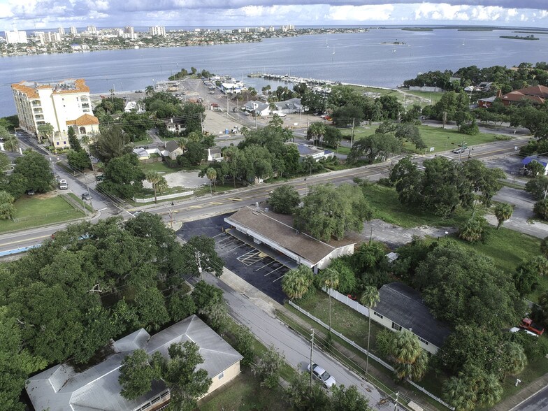 More Photos Of 701 N Fort Harrison Ave, Clearwater Freestanding For Sale