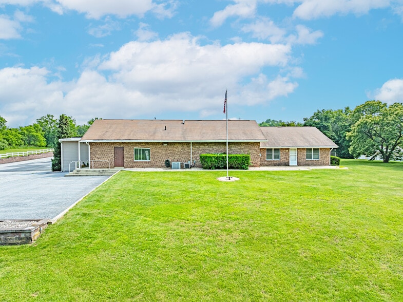 More Photos Of 2850 Lewisberry Rd, York Haven Warehouse For Lease