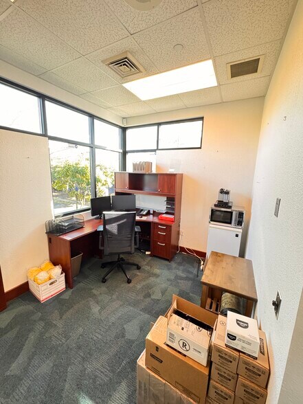 More Photos Of 2550 Willakenze Rd, Eugene Medical For Sale