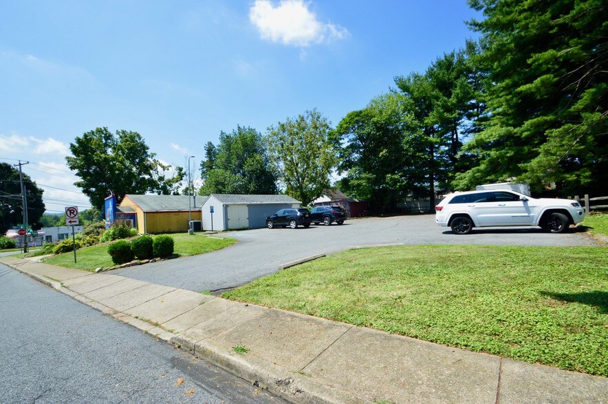 More Photos Of 3701 William Penn Hwy, Easton Freestanding For Sale