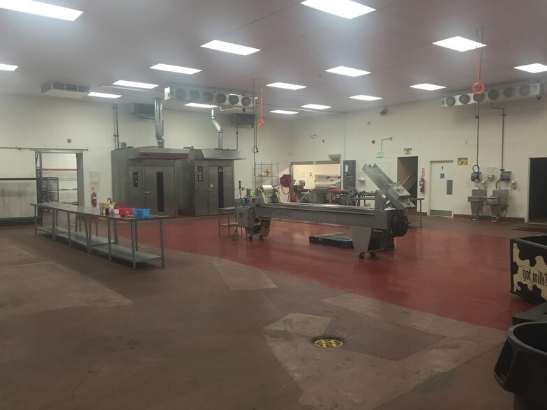 More Photos Of 446 S Towne Ave, Los Angeles Food Processing For Lease