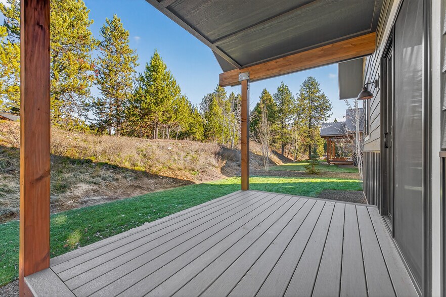 More Photos Of 101, 103, 105 Bighorn Court, Mccall Specialty For Sale