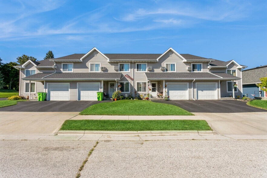 Primary Photo Of 34 E Paine St, Kiel Apartments For Sale