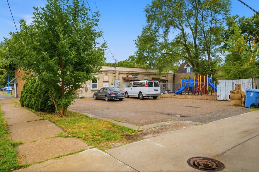 More Photos Of 3659 S Cedar Ave, Minneapolis Storefront Retail Office For Sale