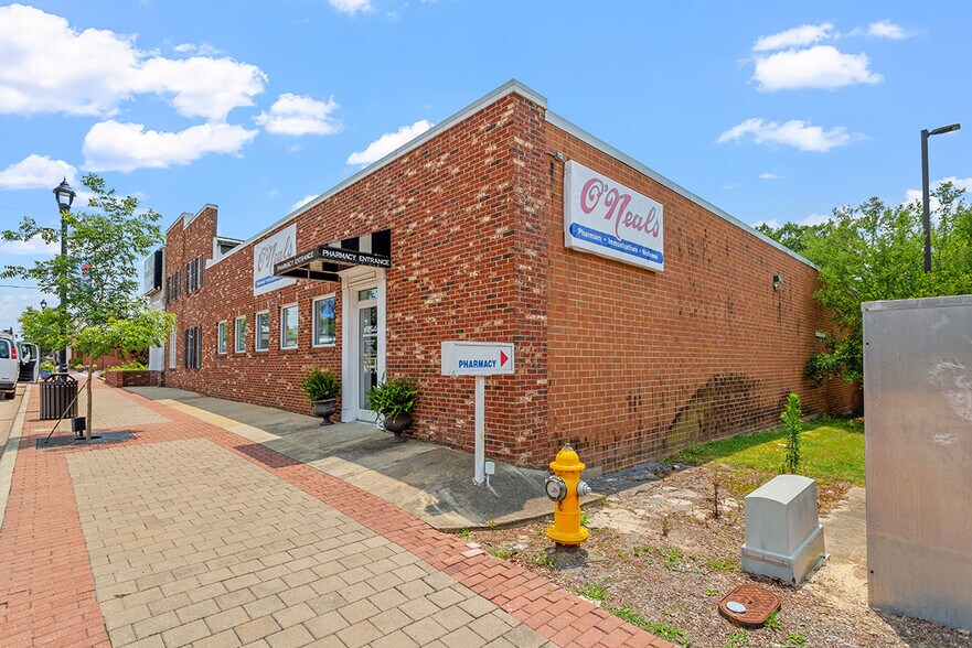 More Photos Of 303 N Arendell Ave, Zebulon Drugstore For Sale