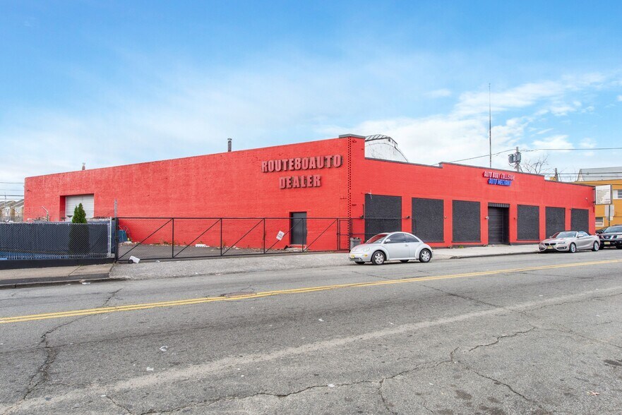 Primary Photo Of 860 Market St, Paterson Service For Lease