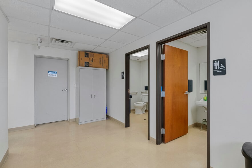 More Photos Of 685 Corgey Rd, Pleasanton Manufacturing For Lease