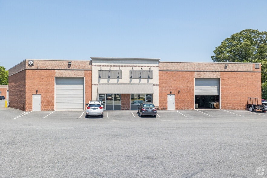 More Photos Of 7401-7403 Lockport Pl, Lorton Unknown For Lease